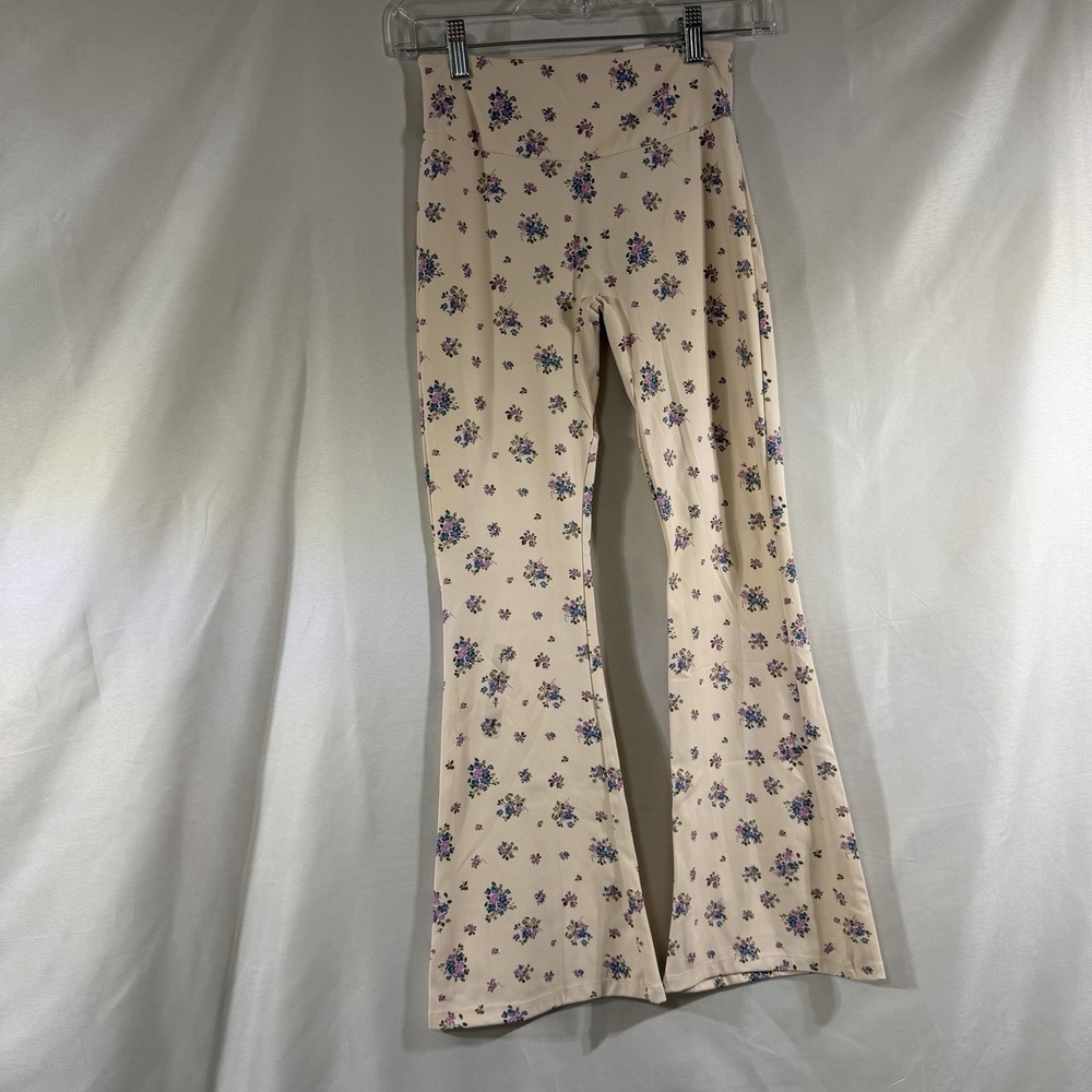 The Children's Place Cream Leggings with Purple Floral Pattern